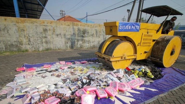 中国进口陶瓷商品在印尼泛滥的原因