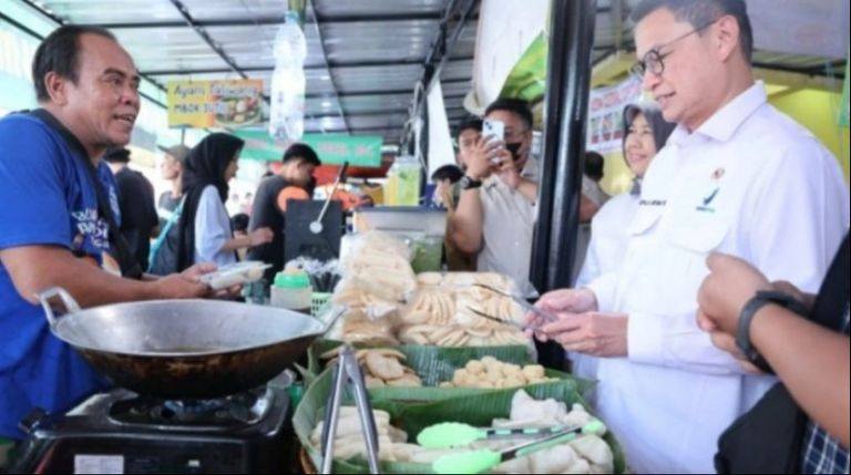 印尼查获大批中国进口问题食品