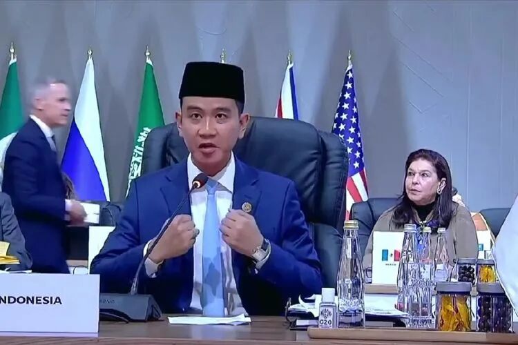 印尼副总统吉布兰国际舞台首秀 演讲时频频握拳